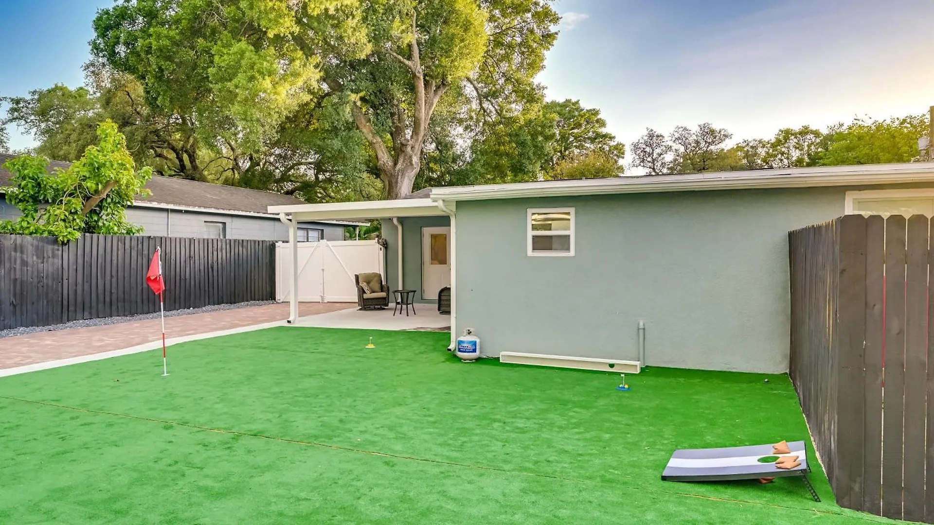 Tampa Vacation Rental About 3 Mi To Busch Gardens! Appartement
