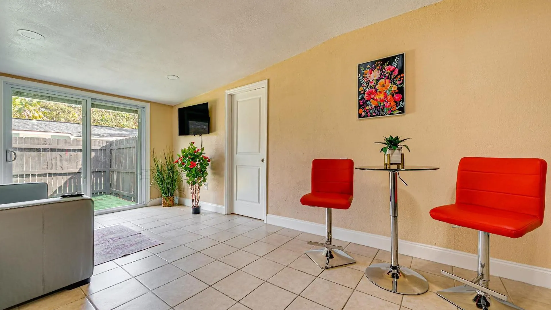 Tampa Vacation Rental About 3 Mi To Busch Gardens!